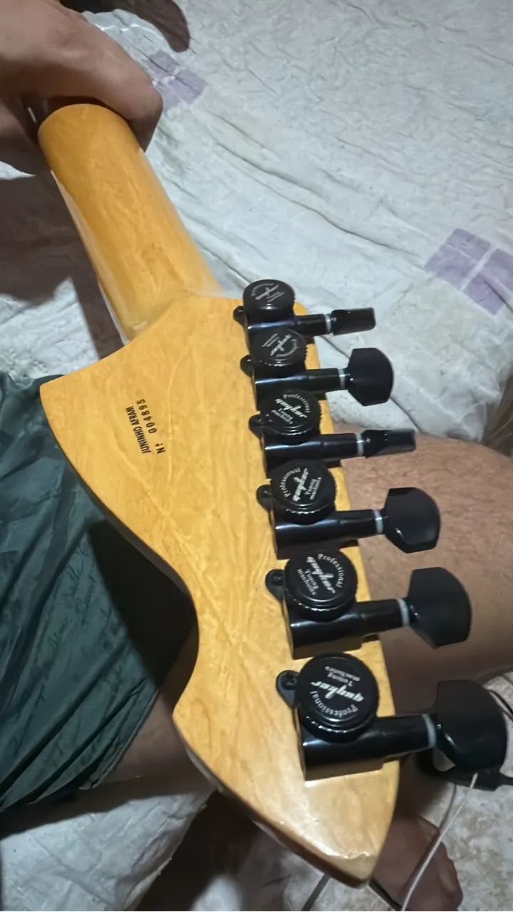 Guitarra Arrow  - Foto 3