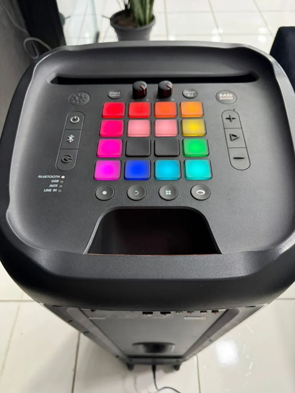 Caixa de som com placa danificada JBL - Foto 3