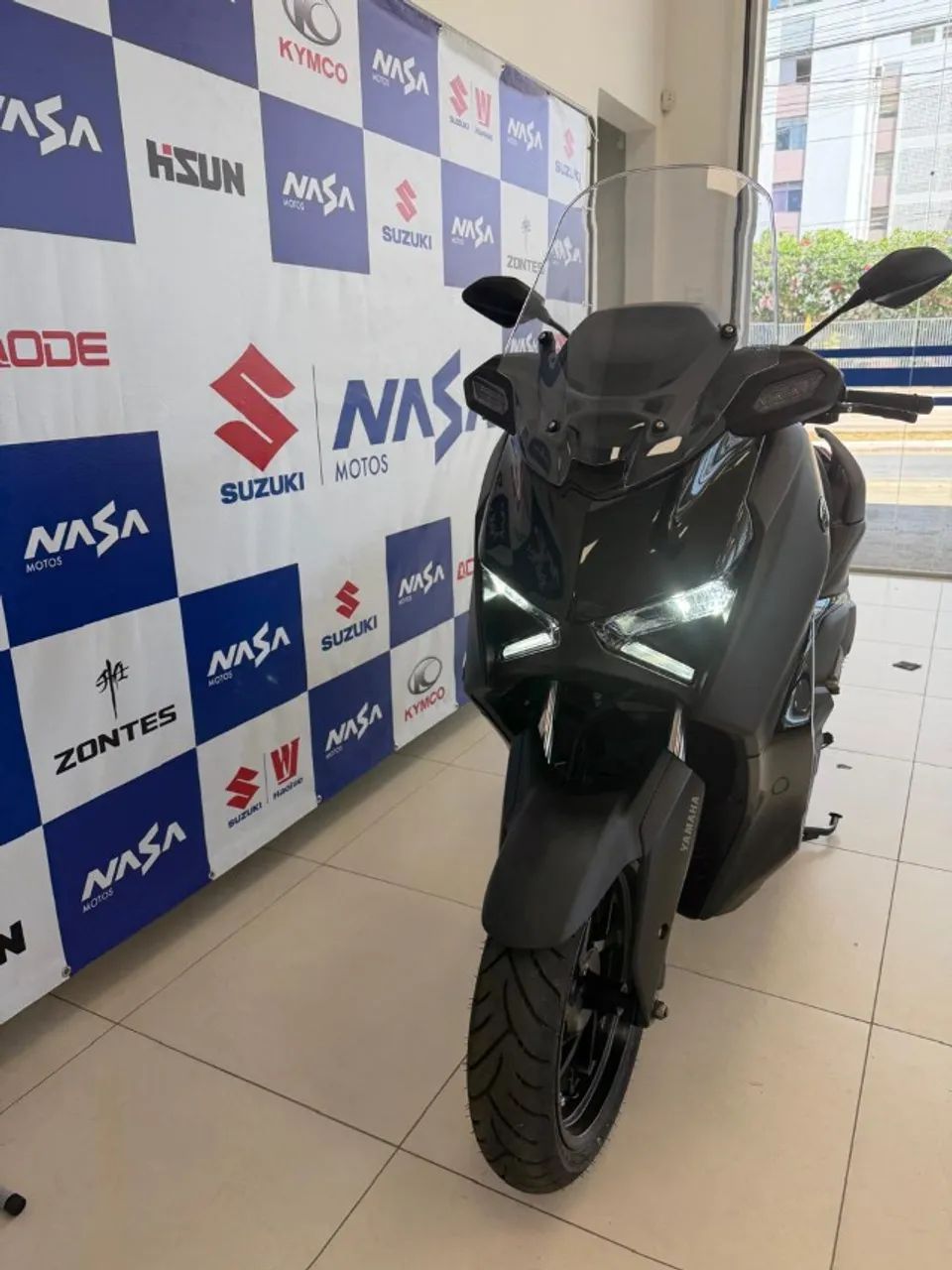 XMAX 300 2026 NOVA - Foto 2
