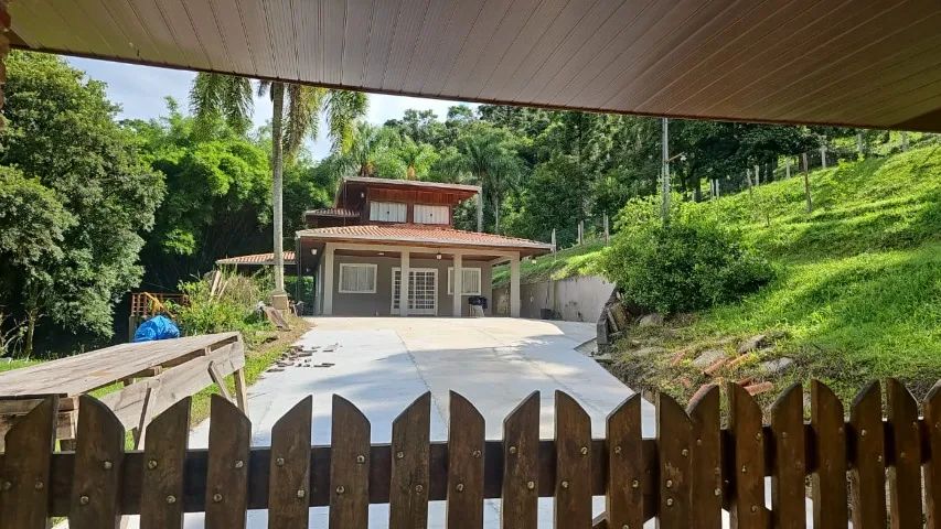 Chácara em Itaiacoca com 25.000m2 e casa mobiliada com 190m2