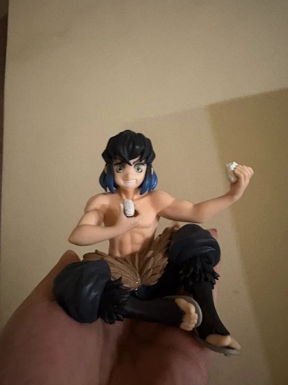 Action figure inosuke demon slayer