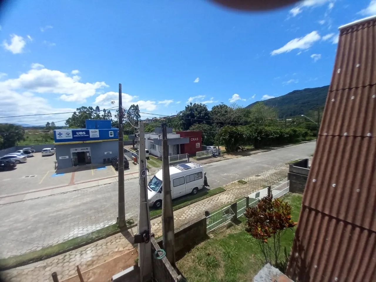 Prédio Comercial com duas lojas térreas e dois apartamentos em Governador Celso Ramos - Foto 5
