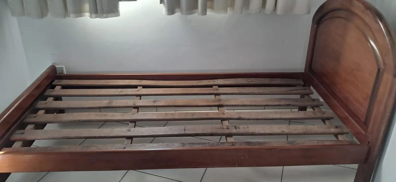 Cama em mogno madeira maciça  - Foto 2