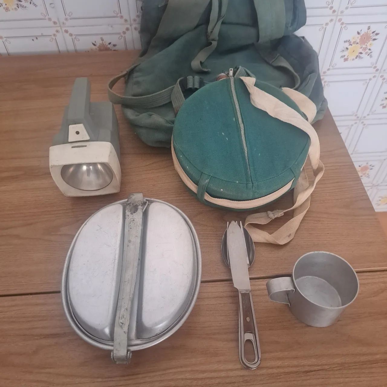 Kit exército/acampamento anos 70