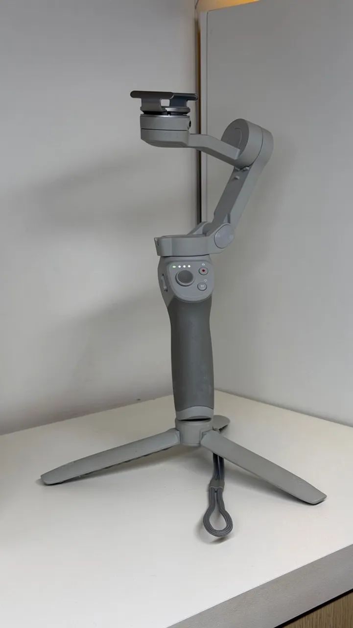 DJI Osmo Mobile 4 - Com Case e Caixa Originais - Foto 3