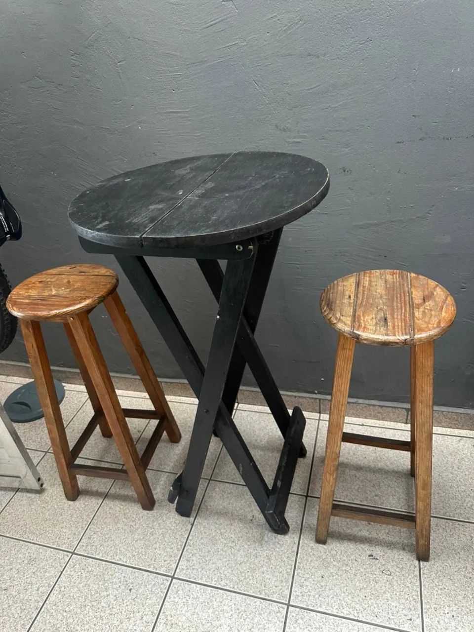 Mesa bistrô com 2 bancos  - Foto 2