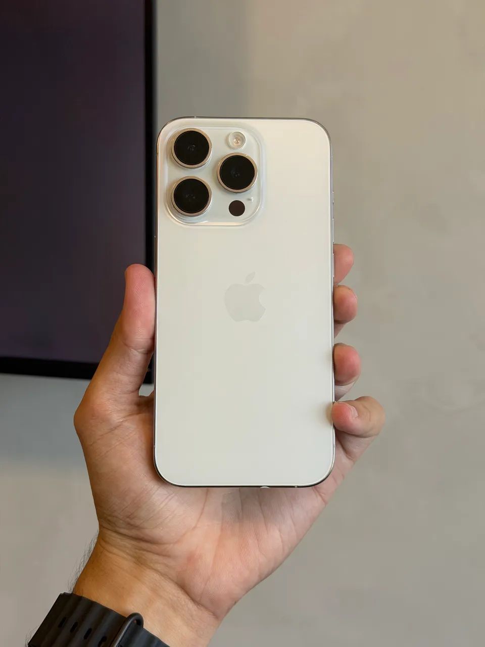 iPhone 15 Pro 256gb Branco Loja física  - Foto 2