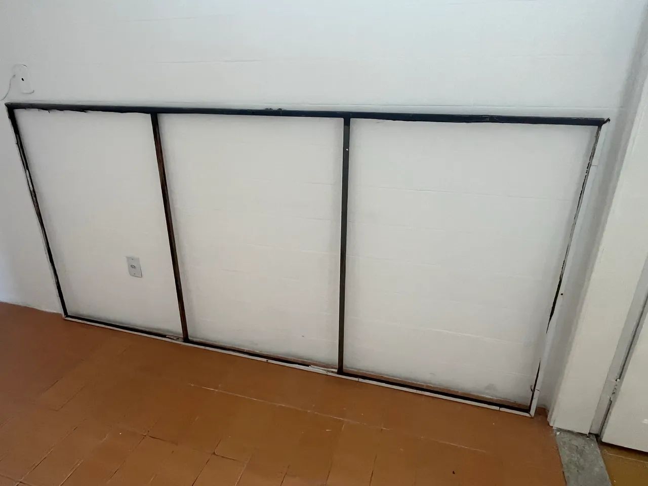 Metalon para placa