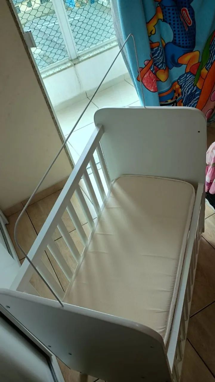Berço com colchão 