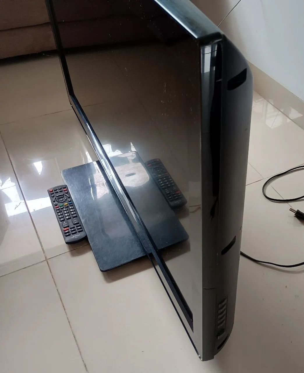 TV Panasonic 40 polegadas não é smart - Foto 2