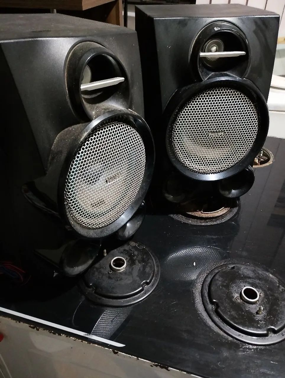 Conjunto duas caixas de som Philips em perfeito estado funciona perfeitamente  - Foto 2