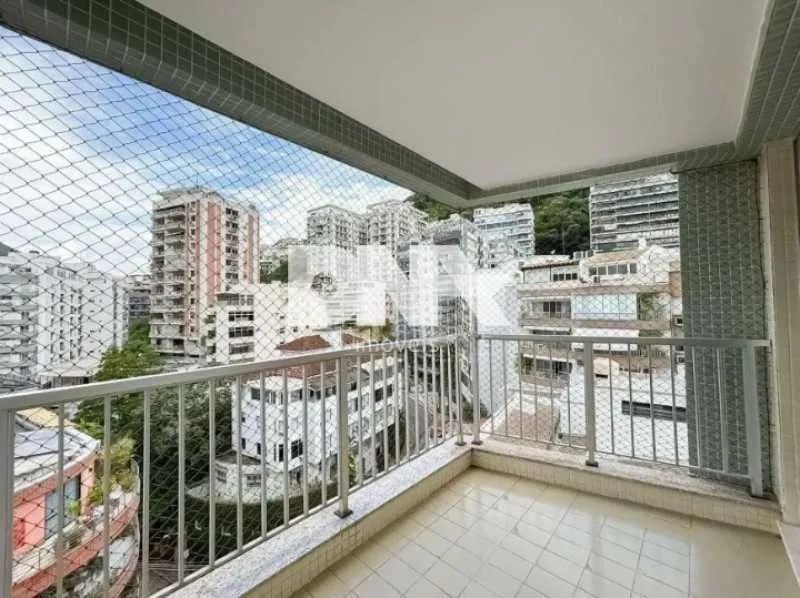 Apartamento : / Residencial / Lagoa