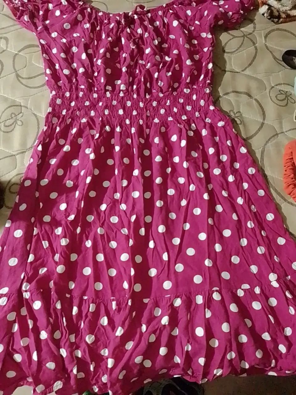 Vestido pink com bolinhas brancas 