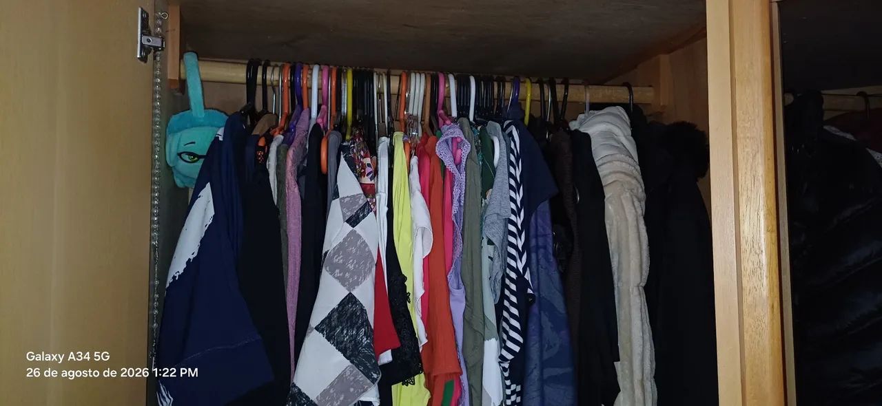 Guarda roupas Roupeiro Aceito Troca - Foto 4
