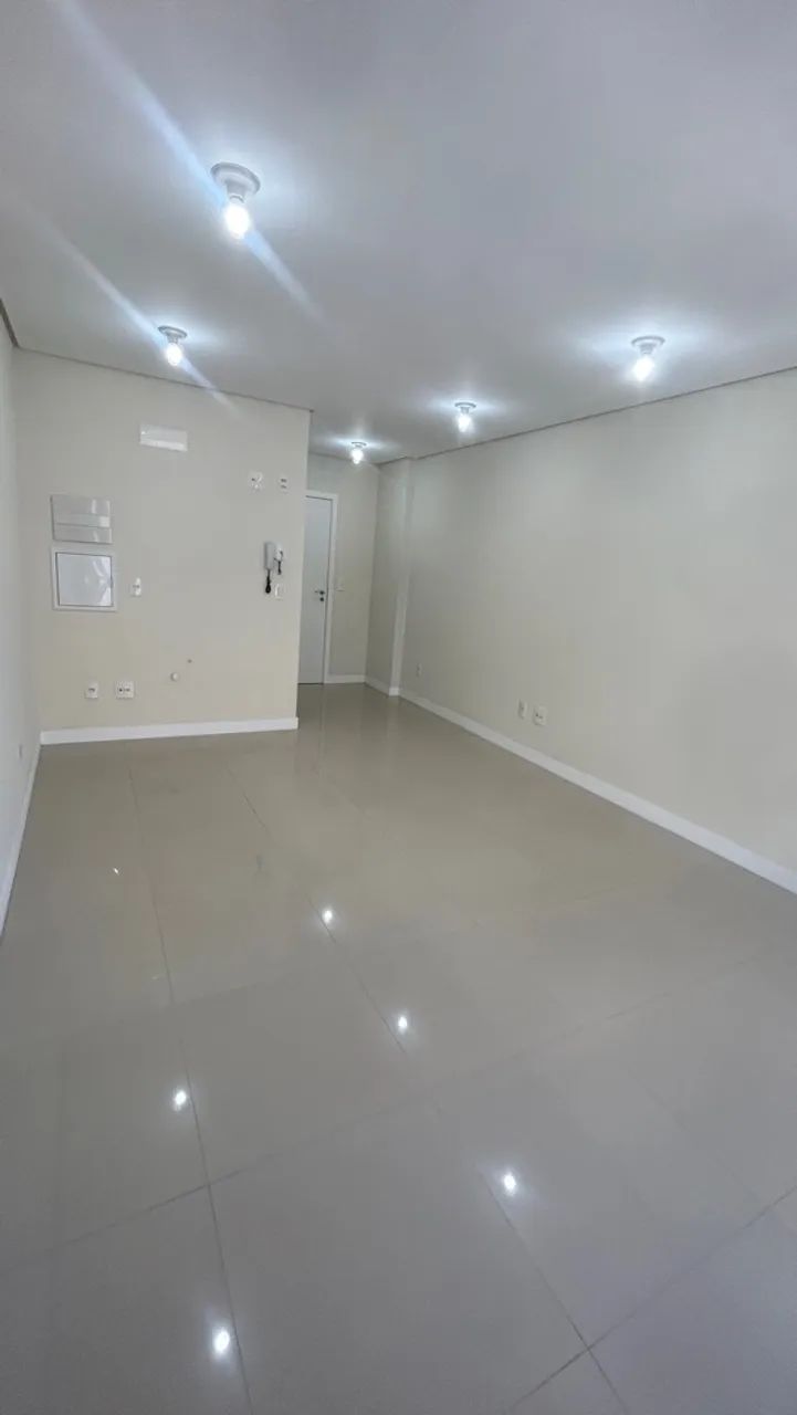 sala 27m2 com garagem - Itacurubi - Florianópolis - Foto 4