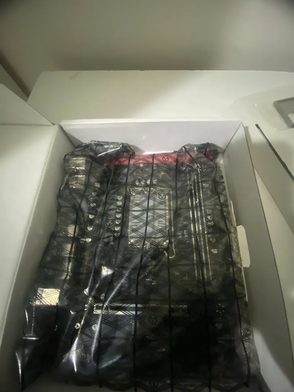 Placa mãe h610 lga 1700 nova  - Foto 3
