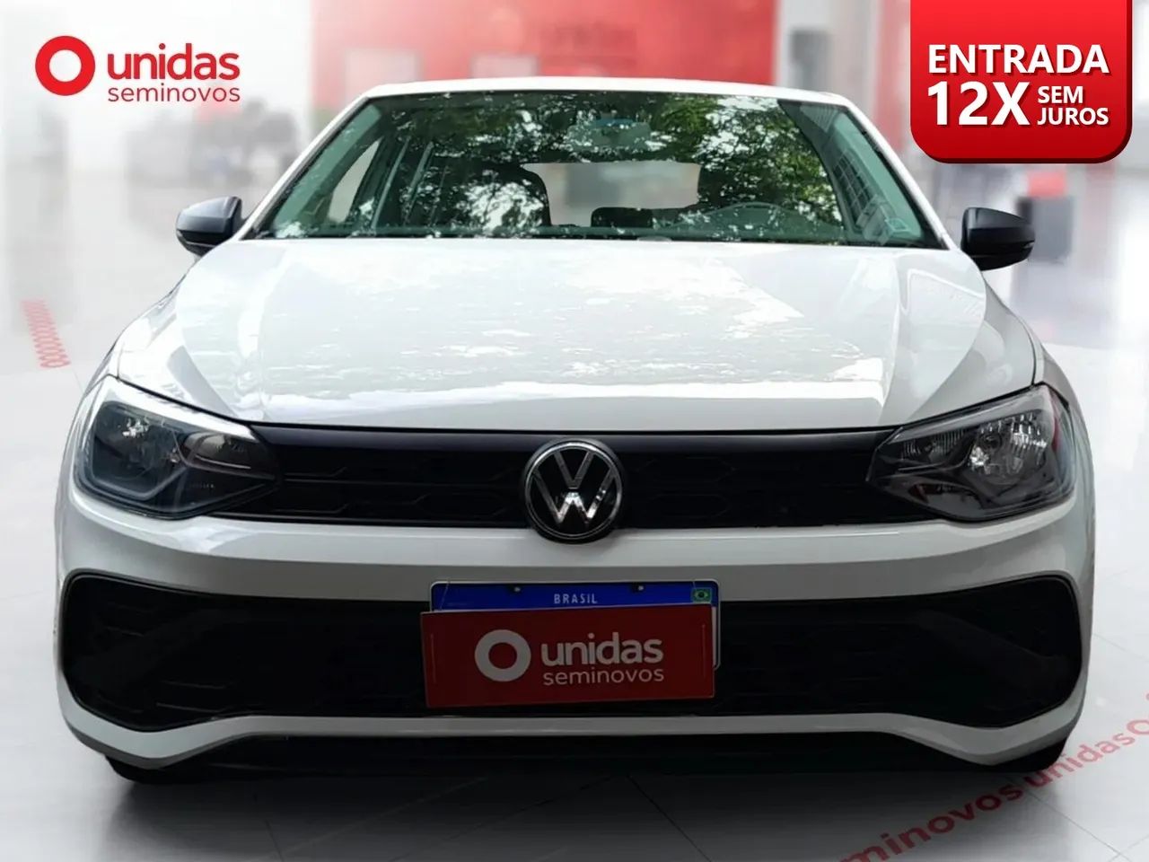 Volkswagen Polo Track 1.0 Flex 12V 5p, foto 2 de 16