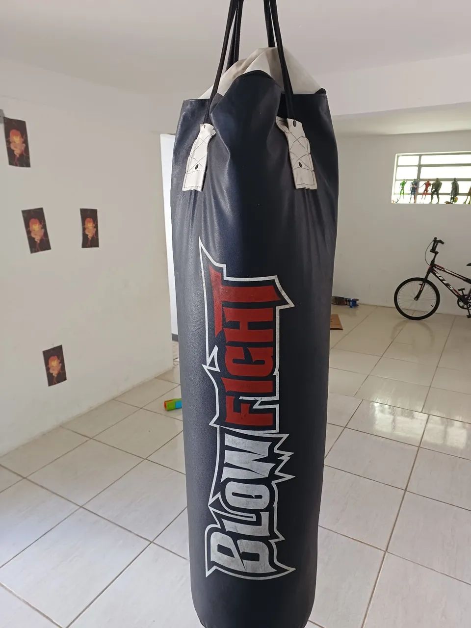 Saco de pancada - 1,20 MTS - marca Blowfight. 