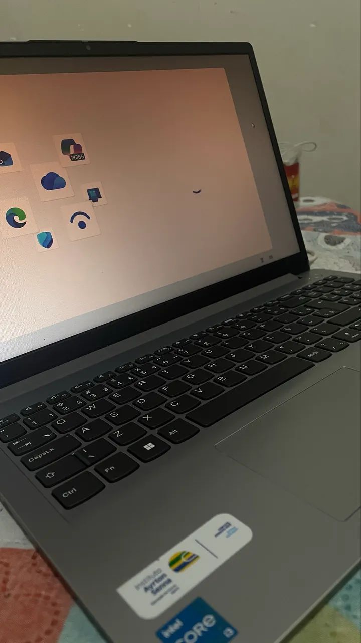Notebook Lenovo I3  - Foto 4