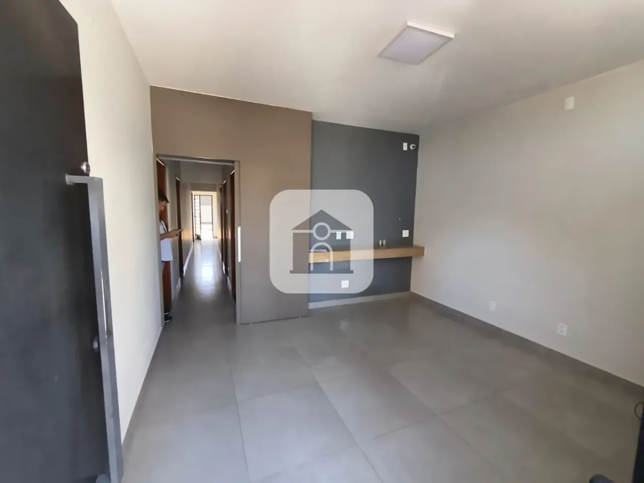 Casa comercial para locação no bairro Brasil - Foto 2