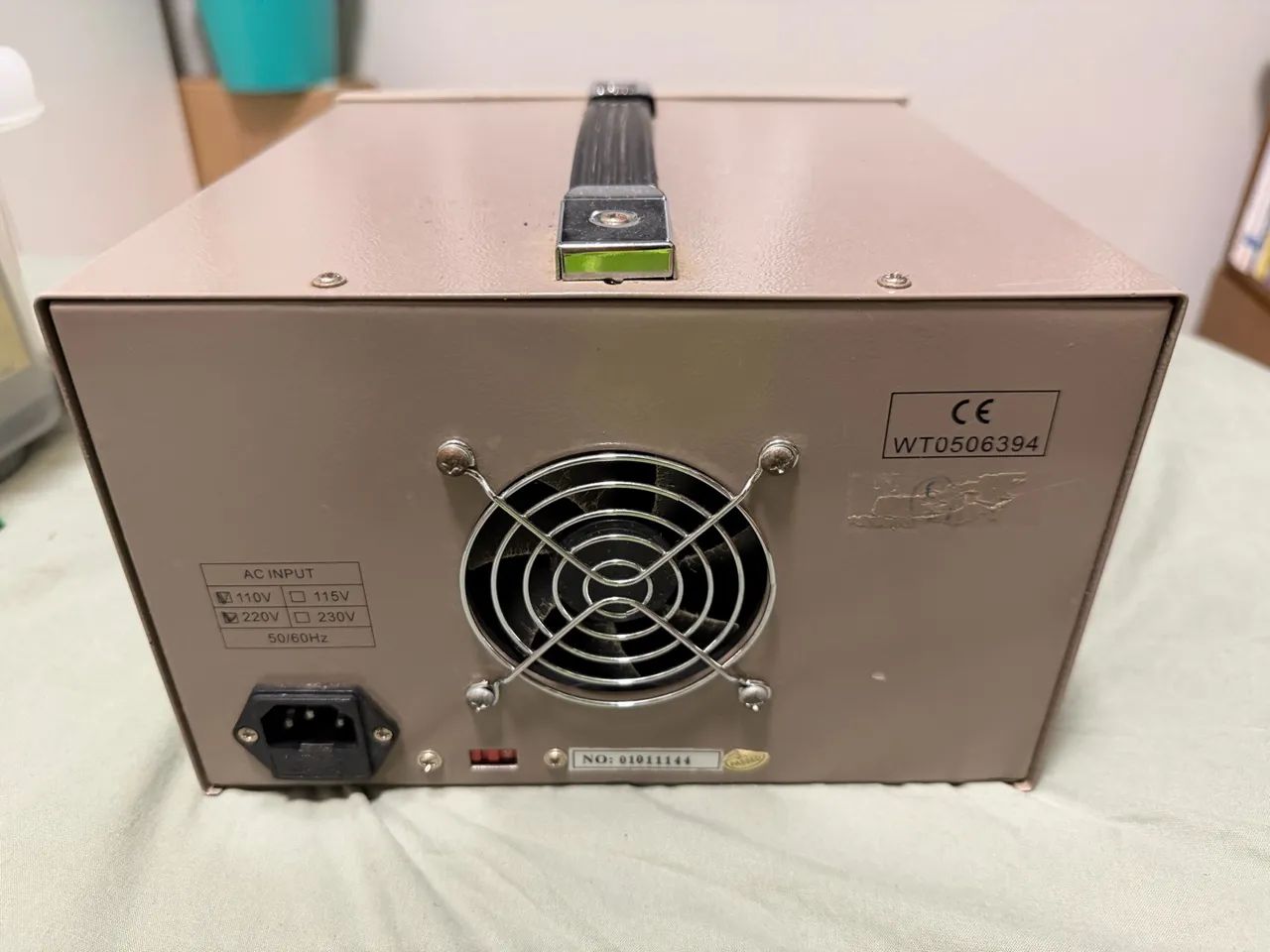 Fonte de bancada EEL-8006 dupla 30V 5A + saída fixa 5V - Foto 3