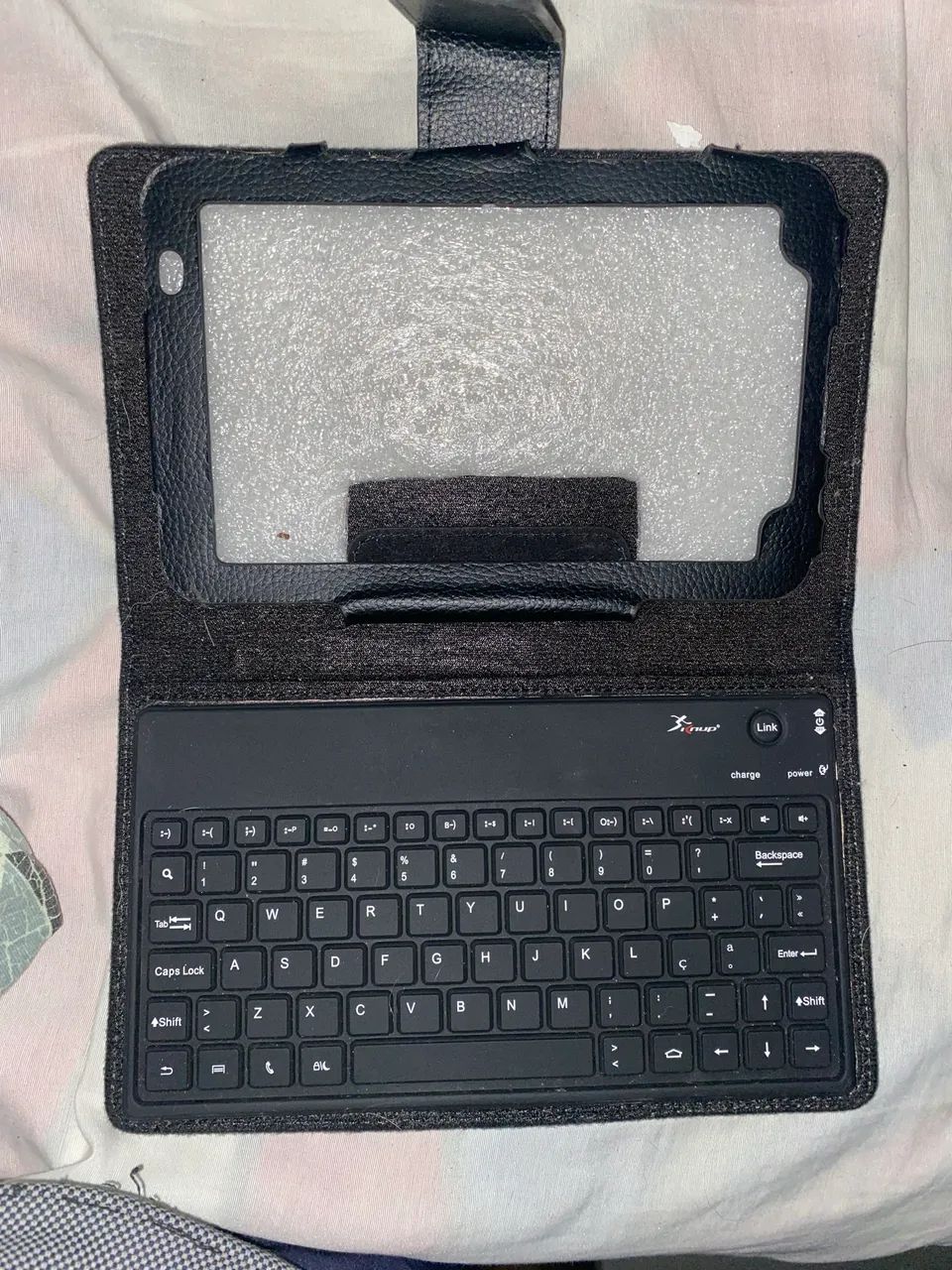Capa com teclado Pra tablet ou Celular - Foto 2