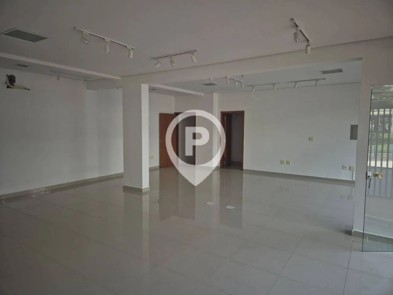 Prédio Comercial no Jardim do Mar