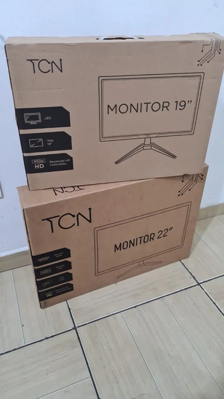 Monitor LED 22" e Monitor LED 19"