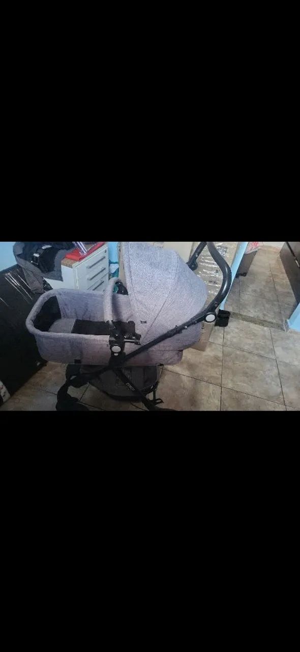 Carrinho de bebê cosco 
