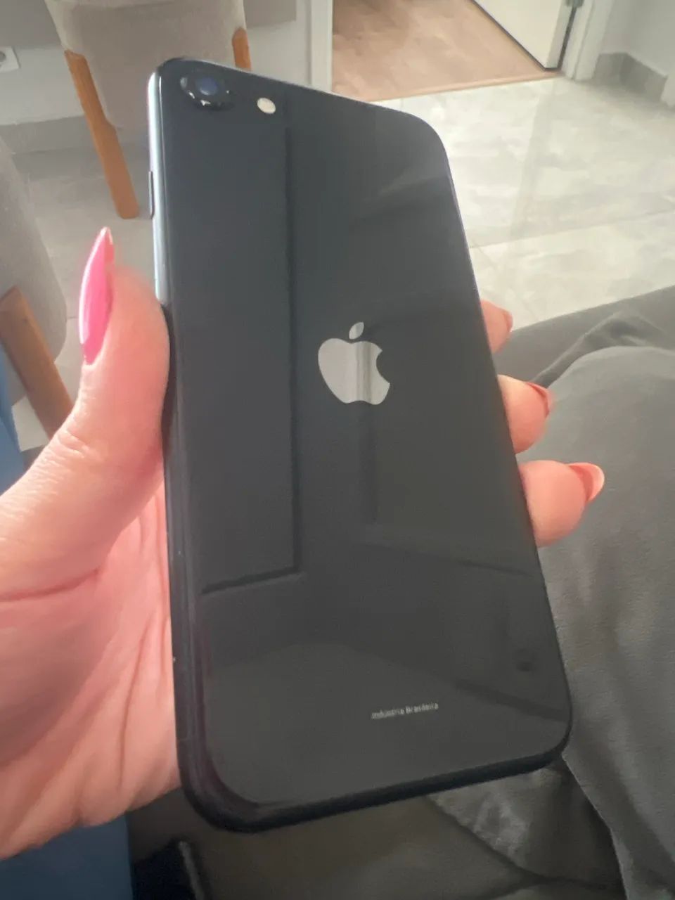 iPhone SE  2 geração  - Foto 2