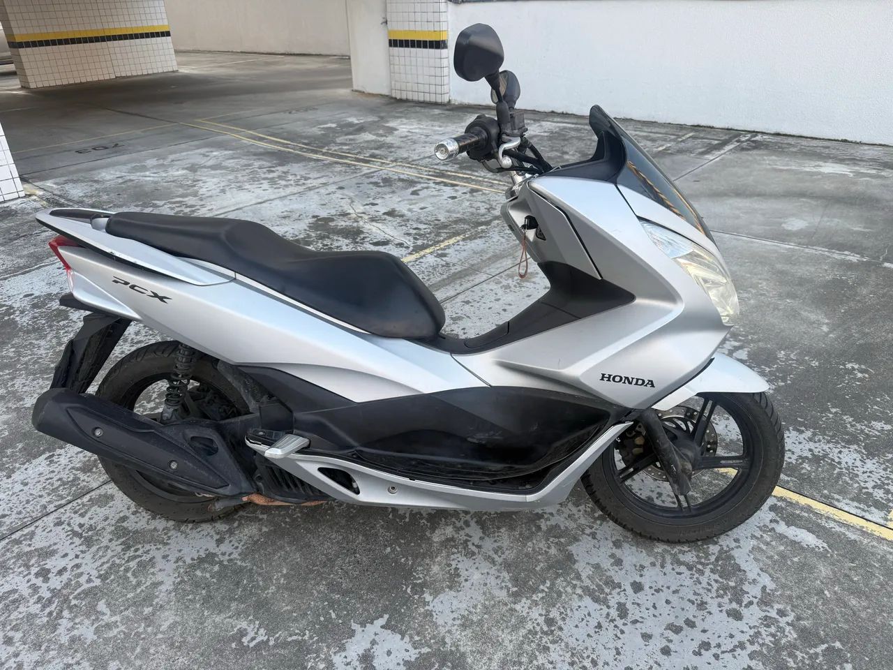 Pcx 2018 com 45.000 km 