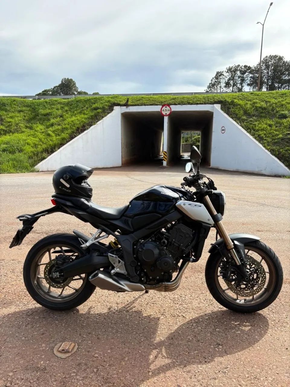 Cb 650 r 2021 - Foto 2