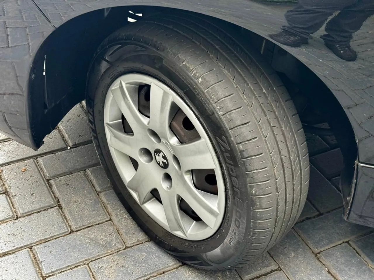 Peugeot 207 XR 1.4 Flex 8V 5p, foto 9 de 9