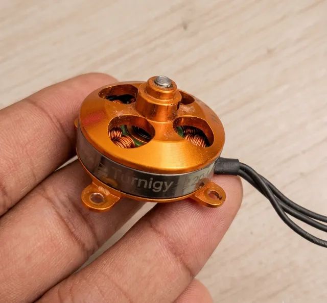 KIT 4x Motores Brushless 1400Kv + Esc 10A