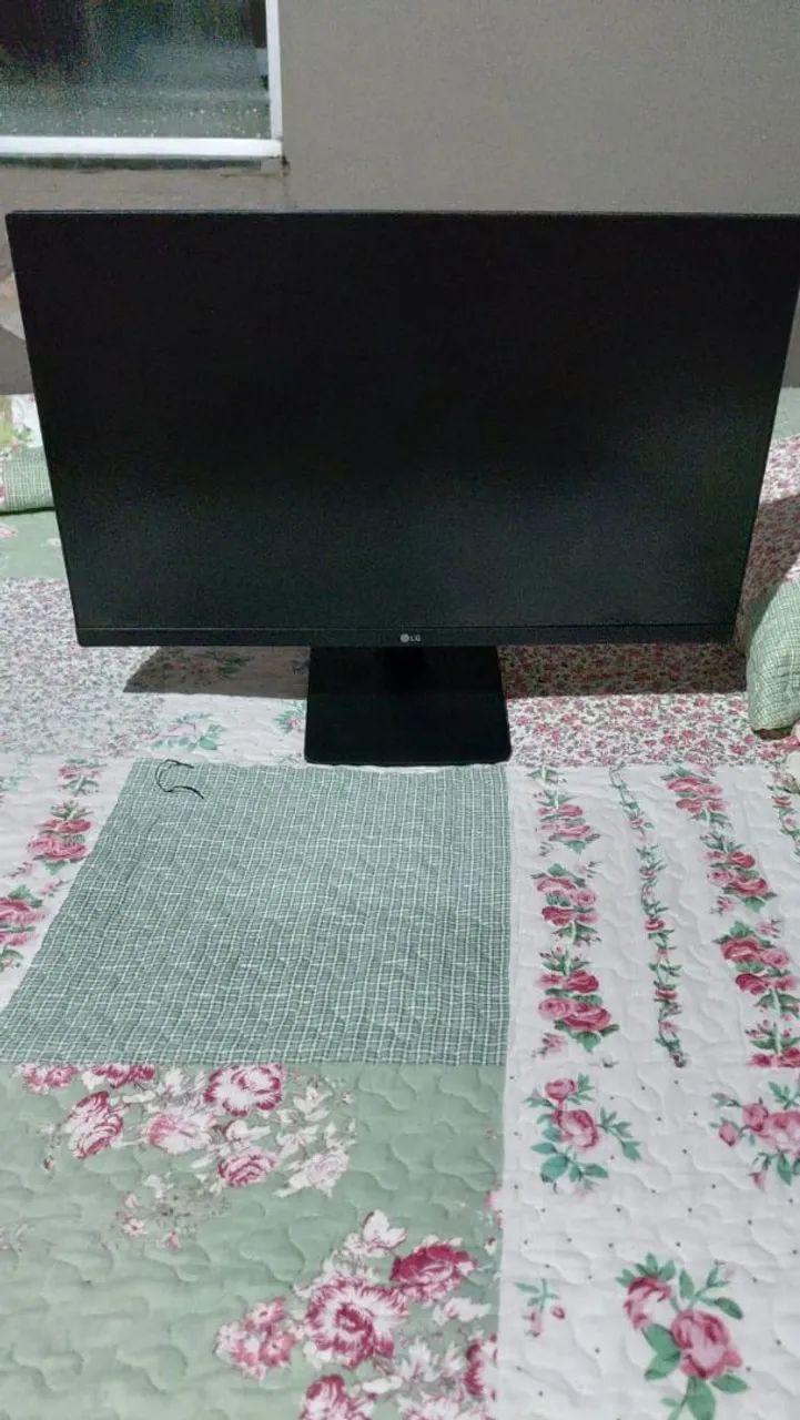 Vendo monitor LG 24 Polegadas 