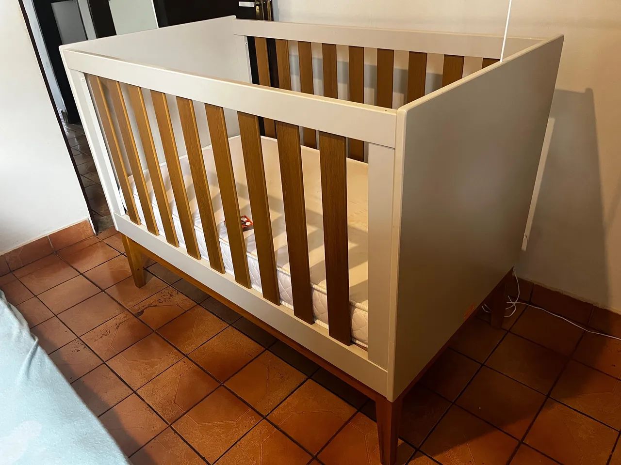 PRA SAIR RÁPIDO  BERÇO 3 em 1 - DESING MODERNO + colchão  - Foto 5