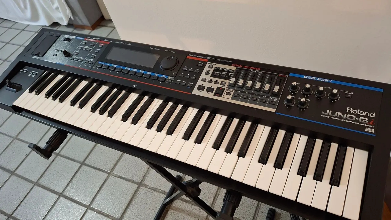roland juno gi