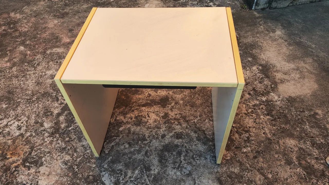 Mesa conservada 