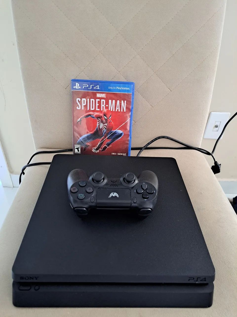 PlayStation 4  em ótimo estado  - Foto 2