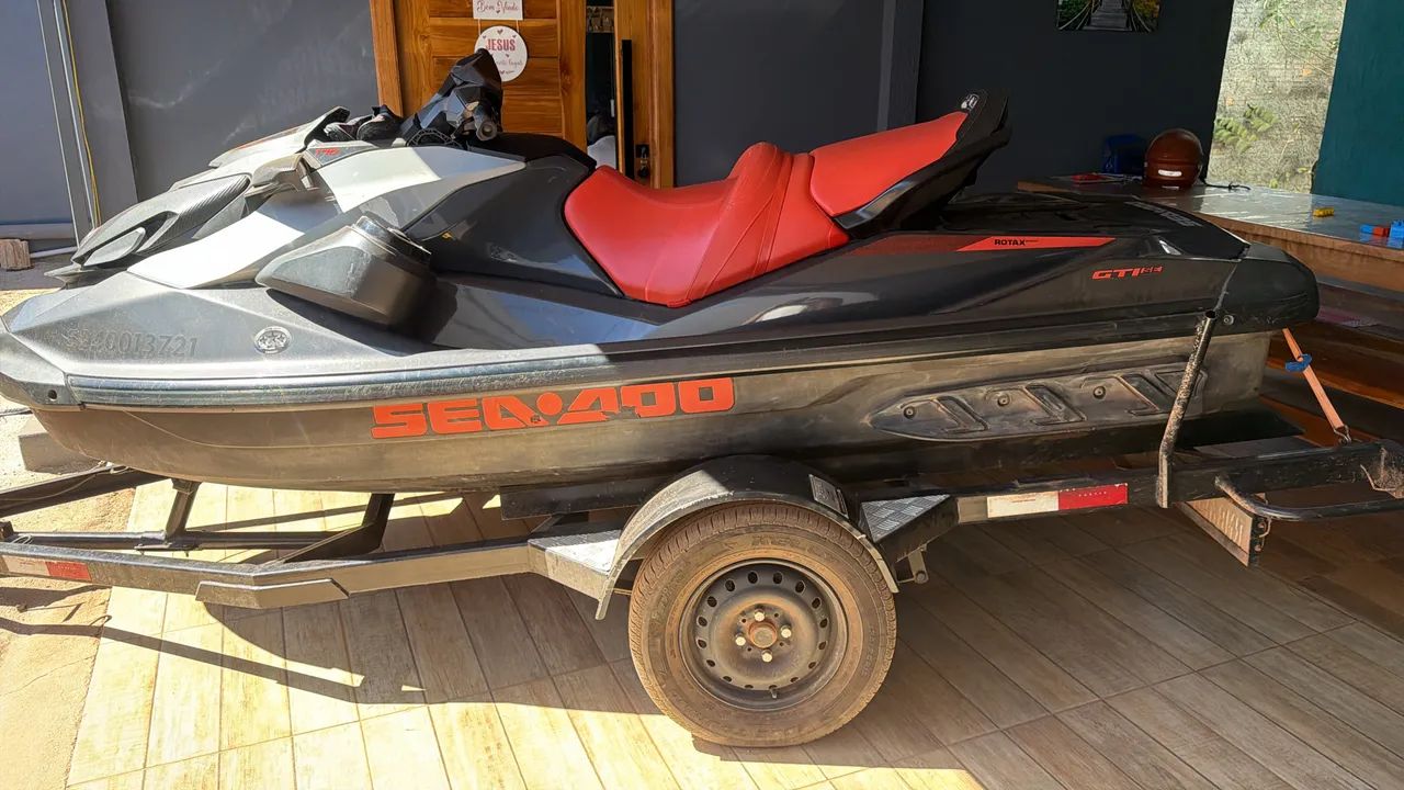 Vende se este jetski com 90 hrs - Foto 2