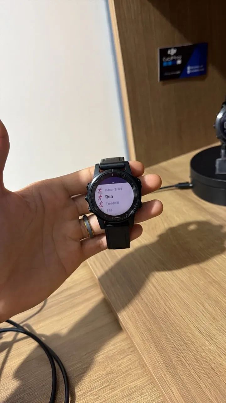 GARMIN Fenix 5s Plus - Semi novo  - Foto 2