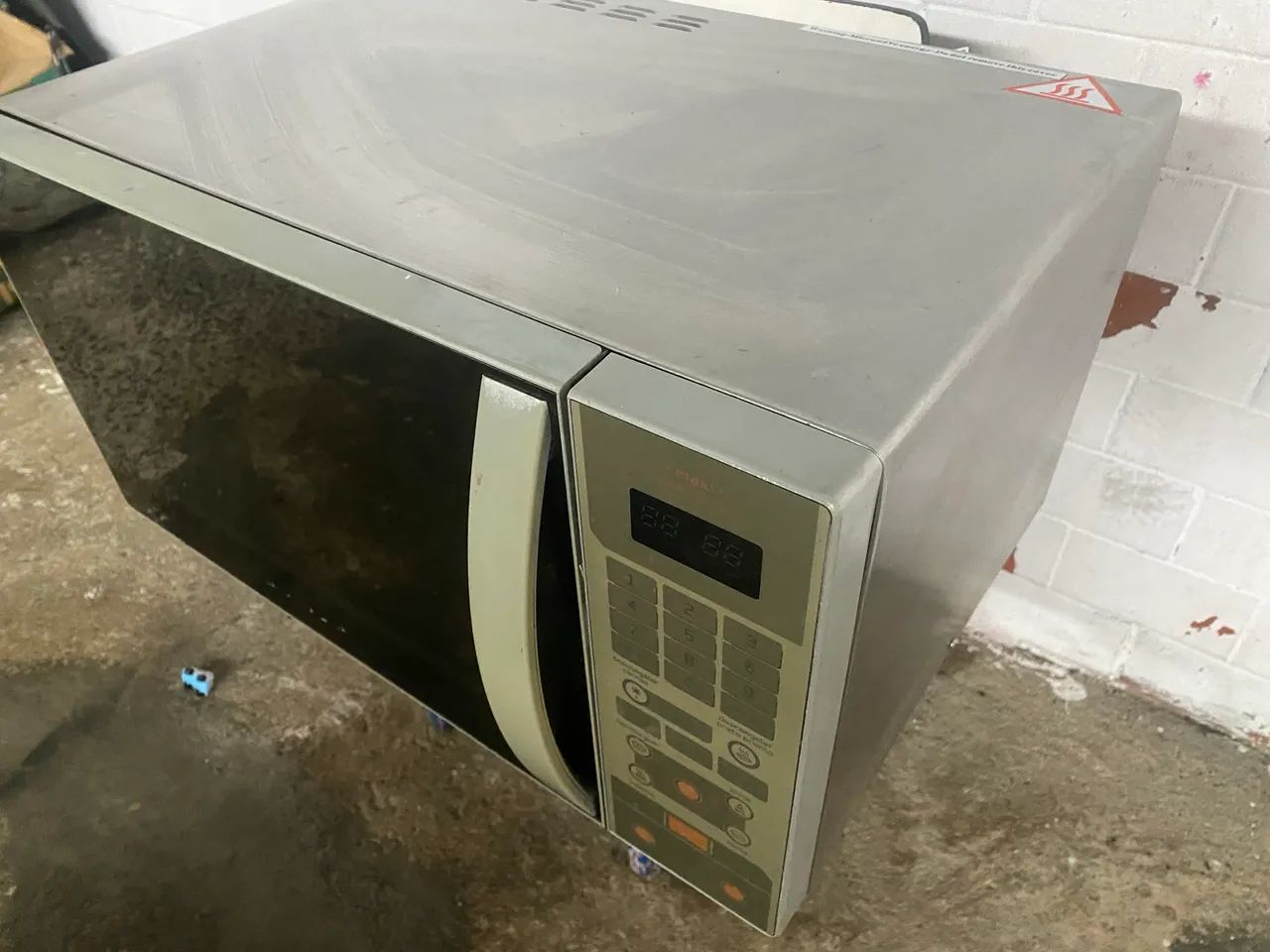 Microondas Brastemp 220v 31 litros funcionando perfeitamente  - Foto 4