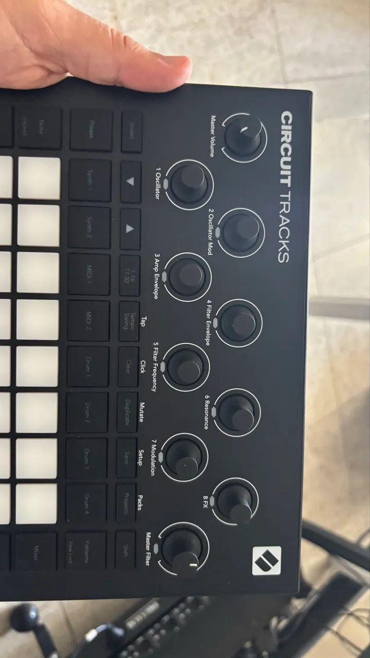 Novation Circuit Tracks - Foto 5