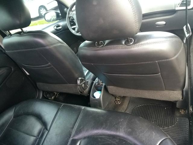 Peugeot 207 1.4 xr s 2011 top - Foto 18