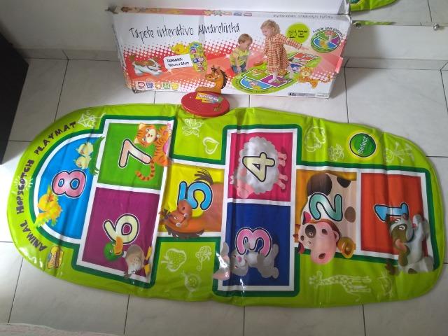 Tapete interativo Amarelinha Musical Novo