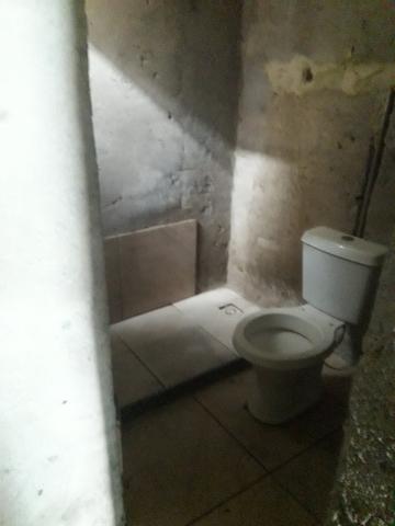 Vendo casa em Nilópolis casa de segundo andar - Foto 5