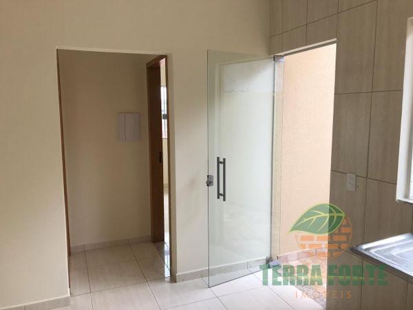 Casa assobradada com 2 quartos - Bairro Jardim Silvino em Cambé - Foto 14