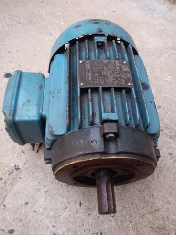 Motor trifasico weg 3 cv baixa rotaçao - Foto 2
