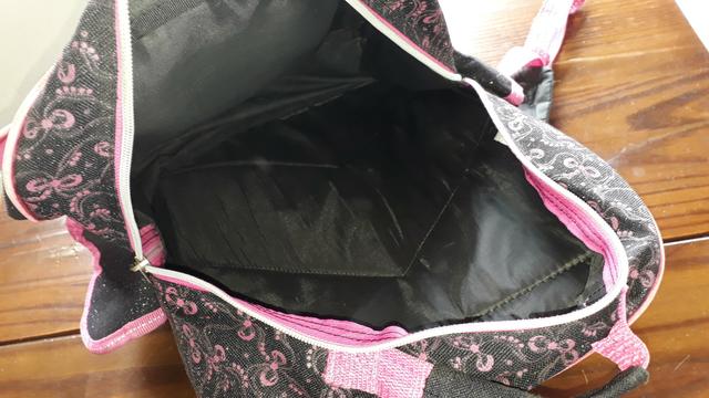 Mochila infantil com 3 repartições e 2 bolsinhas laterais - Foto 3