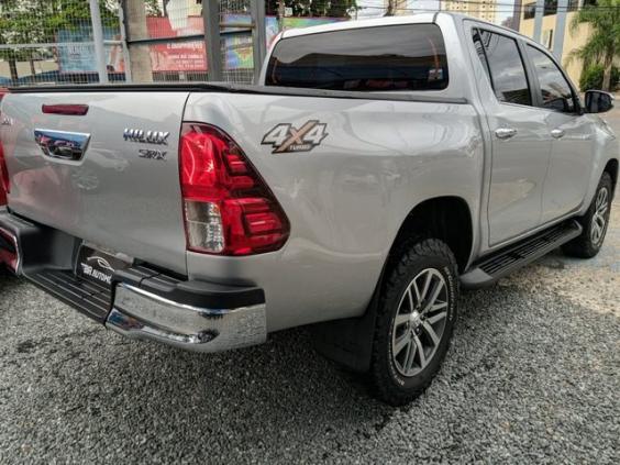 TOYOTA HILUX 2017/2017 2.8 SRX 4X4 CD 16V DIESEL 4P AUTOMÁTICO - Foto 4